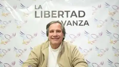 Un concejal libertario desembarca en San Juan y ya tiene agenda cerrada con los abogados