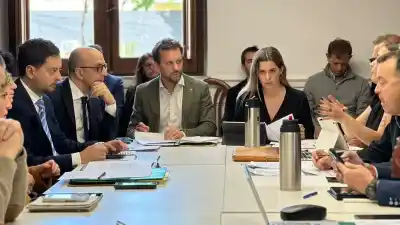 Santa Fe debate leyes más duras: qué pasará con los presos que ordenan delitos desde la cárcel