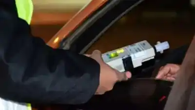 Pelea por su vida tras chocar con un ebrio: el dato que complica al conductor