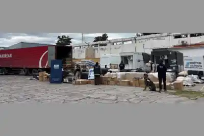 Un camión salido de Salta quedó bajo la lupa en la Ruta 9 y adentro había algo más que mercadería