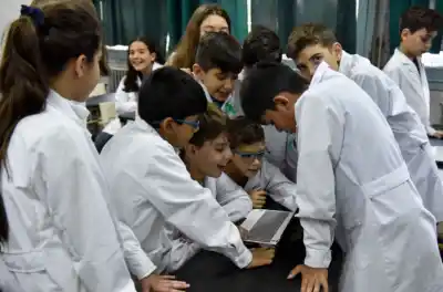 Docentes entrerrianos, atención: el CGE abre un ciclo virtual sobre IA y hay fecha para anotarse