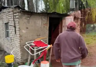 Denunció que vivió ocho meses en un gallinero y trabajó sin cobrar: la Justicia ya investiga a un chacarero