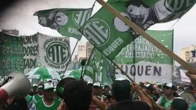 Los estatales van por los jueces de la Corte en Neuquén: "No los tenemos que dejar caminar por la calle"