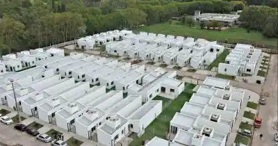 En Romero hay 175 llaves nuevas: quiénes se quedan con las casas y por qué el acto no fue uno más