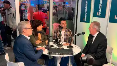 Suárez recorrió la Feria del Libro y dejó una frase que sacude el debate cultural