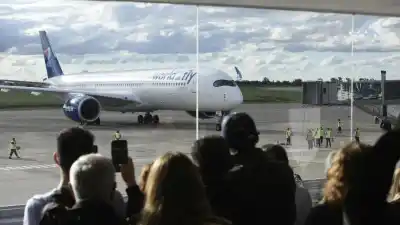 El avión que aterrizó en Rosario es el más grande de Argentina, pero no por su tamaño