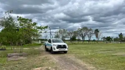 Arrojaron escombros contra una casa en Pirané y el dueño salió a perseguirlos: terminó detenido
