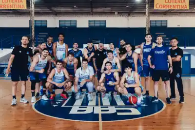 Regatas debuta en casa con un plantel casi nuevo: el detalle que define la noche