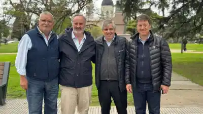 Vecinalistas se reunieron en Chivilcoy: qué propuso De la Torre para el conurbano