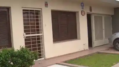 La alarma la salvó: cuatro adolescentes entraron a robar, la golpearon y los atraparon en el dormitorio