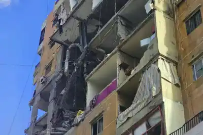 Ataques aéreos dejan decenas de víctimas en el Líbano durante jornada festiva
