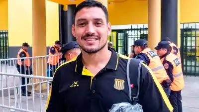 Mitre y Cabral van a la carga final: el defensor que llegó en julio ya no seguiría