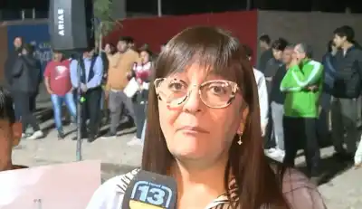 Chimbas: los chicos le llevaron sus dibujos a la intendenta y ahora el loteo espera una respuesta