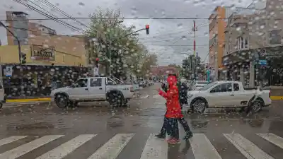 El viento llega con ráfagas de casi 80 km/h: las zonas de Neuquén que están bajo alerta