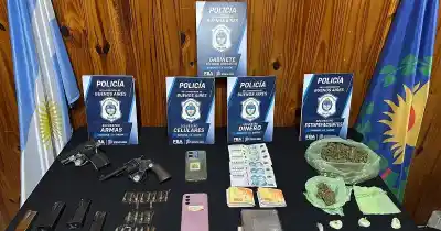 Buscaban una moto robada y se toparon con un arsenal en plena ciudad