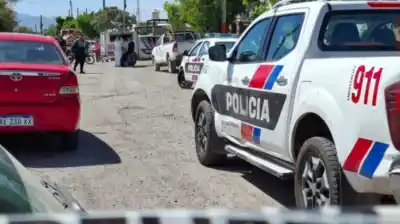 Vecinos alertaron por un olor que salía de la casa: lo que encontraron adentro