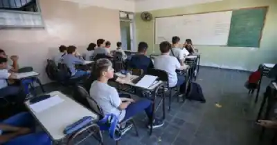 Vuelco de un camión con gas en la Cuesta de los Terneros: suspenden las clases en El Nihuil