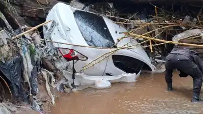 Un casamiento, un temporal y un auto que dejó de responder