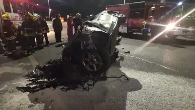 Manejaba un Audi A4 en Circunvalación y el vuelco terminó con un dato que nadie esperaba