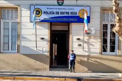 Una mujer de 49 años apareció sin vida en su casa de Victoria: la médica policial notó algo en el cuerpo