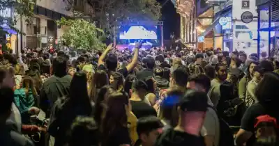 La Noche de las Peatonales vuelve al centro de Rosario con una edición especial