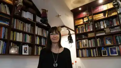 La Feria del Libro de Rosario ya tiene quién abrirá el fuego: una historiadora que la rompe