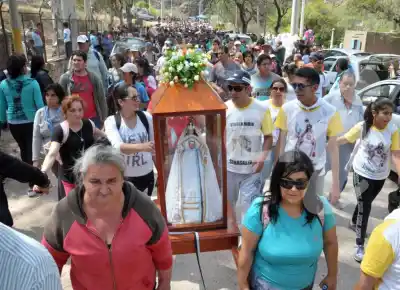 La Virgen India ya camina a La Rioja: la primera parada de la fe riojana