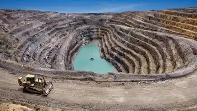 Jalil relanza el cobre en Catamarca: la sombra del yacimiento que consumía 69 millones de litros de agua por día