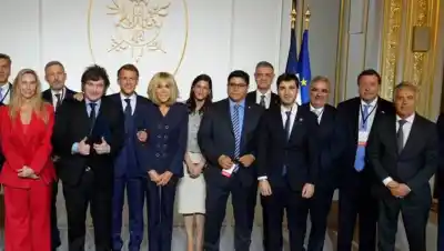 Weretilneck se sentó con Macron en el Elíseo: los tres acuerdos que trajo de París