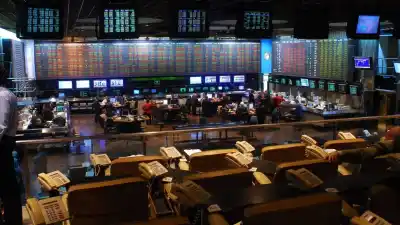 El Riesgo País trepó al máximo del año y Milei ya anticipó qué pasará si lo reeligen