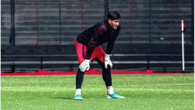 Colón define su futuro en la Primera Nacional: los pibes de la casa quedaron en el banco