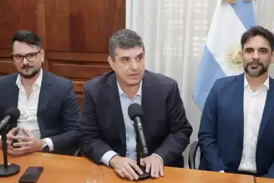 Chorriaca no tiene basural y quiere que nunca le haga falta: el plan que ya firmó el gobernador