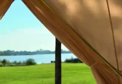 El glamping que eligen los que quieren dormir en un domo a 60 minutos de Buenos Aires