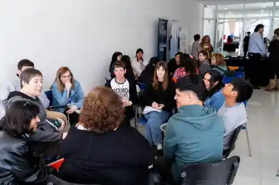 Comodoro se prepara para dos jornadas con más de 60 emprendedores y espectáculos en vivo