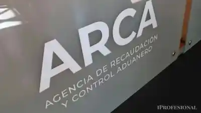 Correos falsos sobre paquetes retenidos: la nueva trampa que acecha a quienes compran en el exterior