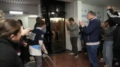 Una estudiante se quedaba abajo en cada acto: ahora el Ocampo tiene un ascensor
