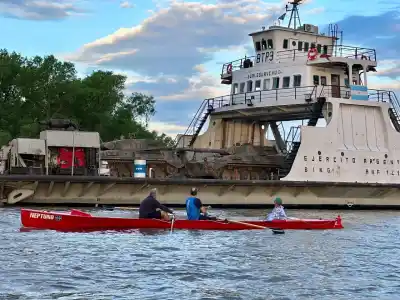 El río se llenó de barcos de guerra: qué se viene este fin de semana en Rosario