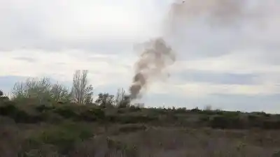 Humo negro sobre el oeste de Neuquén: qué había adentro del predio militar