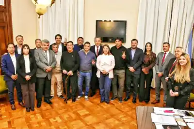 Amado se reunió con referentes de Capitán Cáceres: qué proyectos se pusieron sobre la mesa