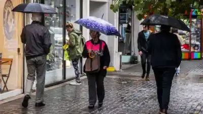Alerta amarillo en Rosario: el sábado llega con ráfagas de hasta 50 km/h y tormentas