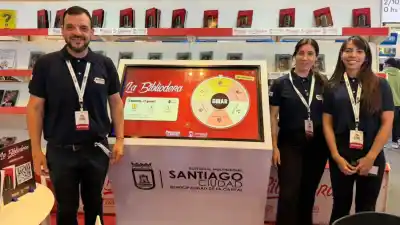 Una heladera vieja terminó en biblioteca y ya lleva tres libros escritos por chicos santiagueños