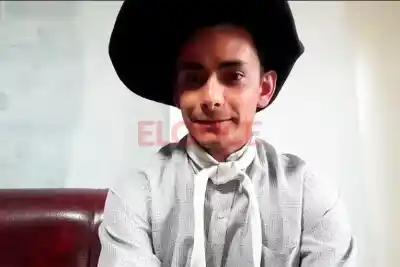 El jinete entrerriano que se ganó un lugar en Jesús María: su pueblo lo esperó con una caravana que no vio venir