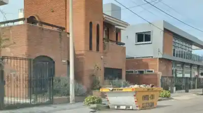 Escuchó gritos en la planta alta y bajó corriendo: lo que encontró en la casa de Alto Palermo