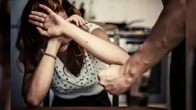 San Pedro: cenaba con su hija, quiso llamar al 911 y su ex pareja reaccionó de la peor manera