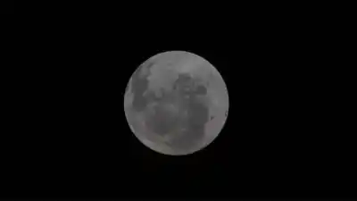 Astronautas captan imágenes de la Luna que ningún ser humano había visto antes