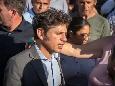 La intensa agenda del gobernador: viviendas, ambulancias y un polo judicial que cambiarán la provincia