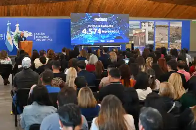 San Luis formó a 373 docentes en inteligencia artificial y se viene la segunda tanda