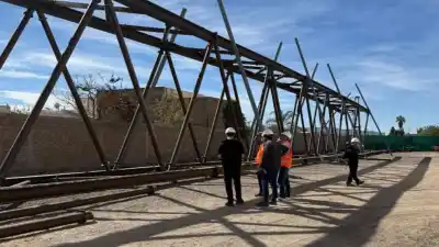 Tras 34 años de cruzar el río a caballo, la pasarela de Cuyín Manzano ya está casi a mitad de camino