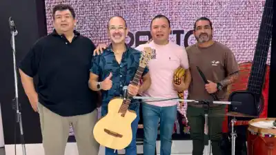 El músico que se crió entre poesías y guitarras vuelve con una peña en la Terminal