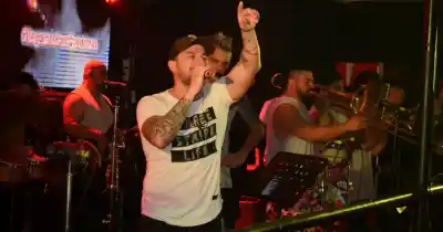 Omega cumple años y lo festeja con tres selecciones en San Juan
